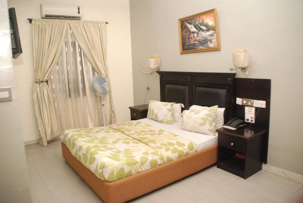 Standard Room photo 2