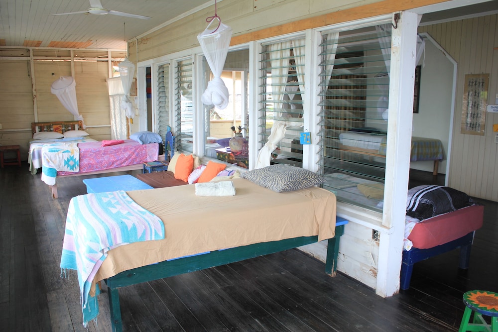 Shared Dormitory, Mixed Dorm, Non Smoking (10 Beds) photo 1