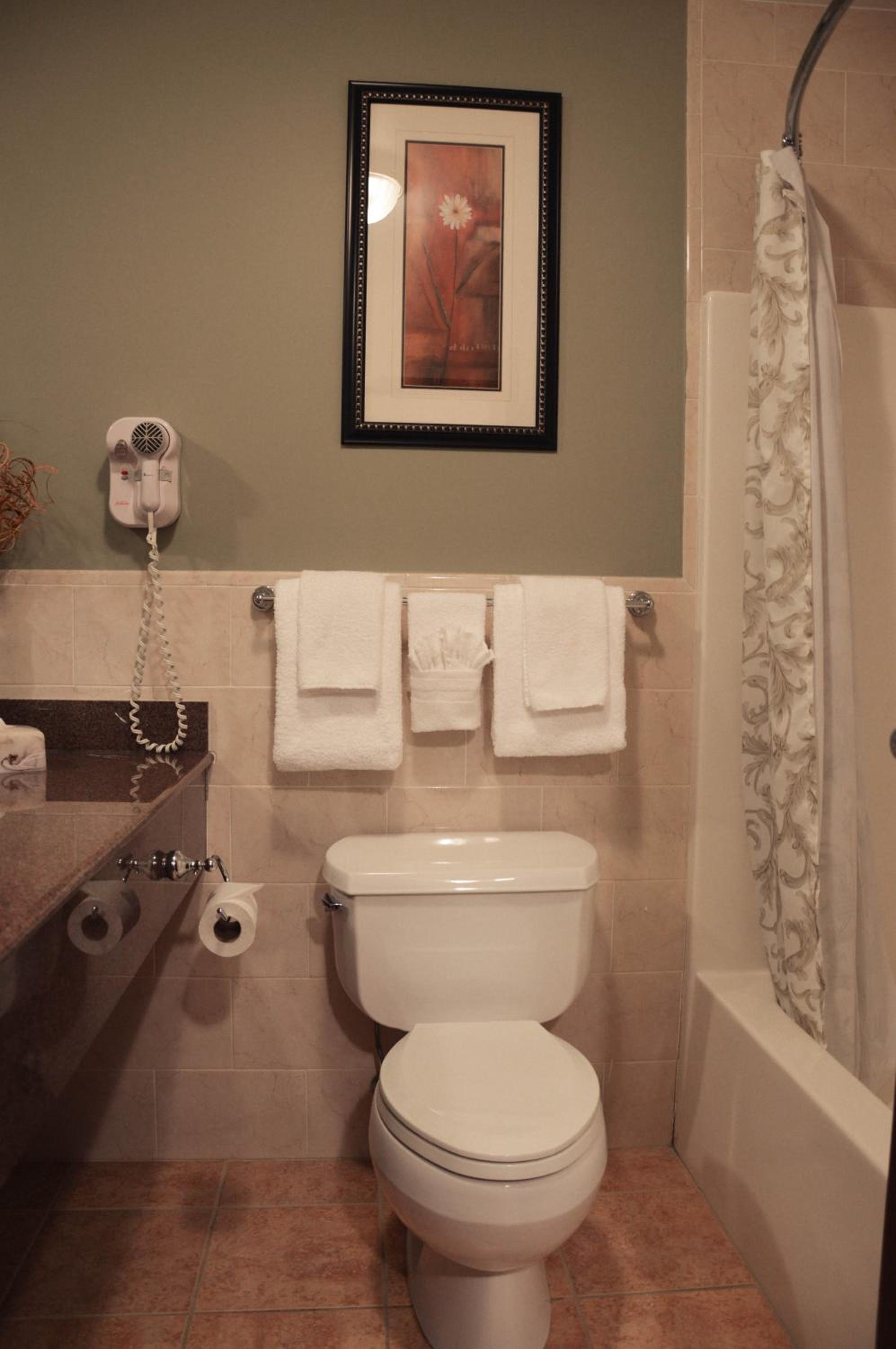 Queen Room - Photo 6