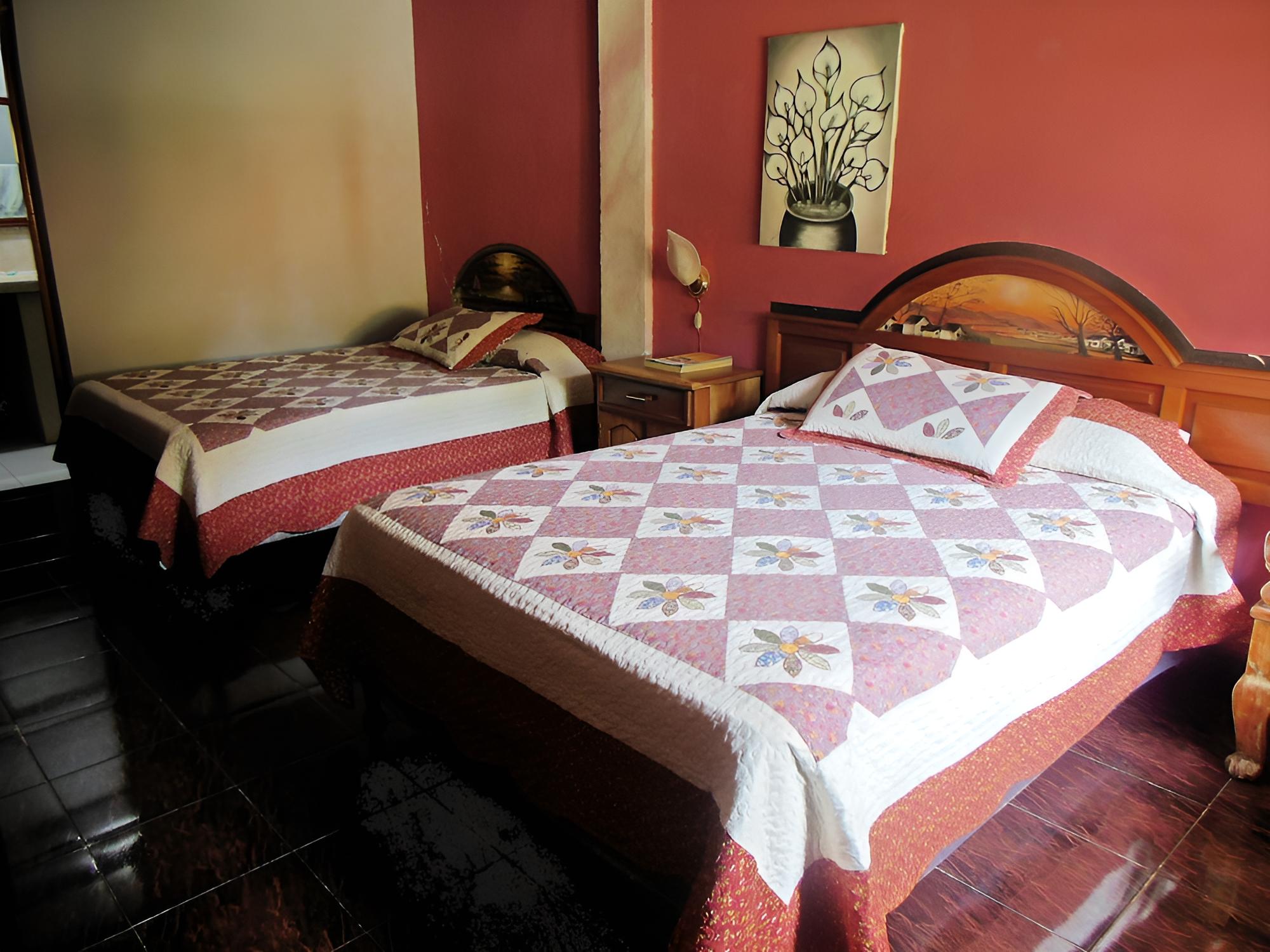 Economy Triple Room photo 1