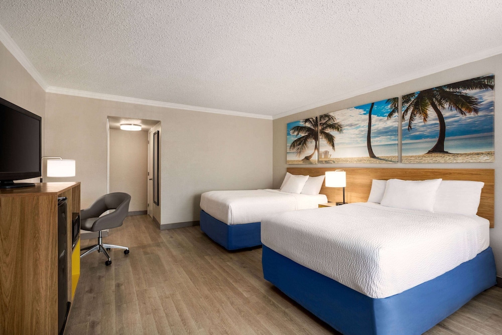Deluxe Room, 2 Double Beds, Non Smoking - Photo 1