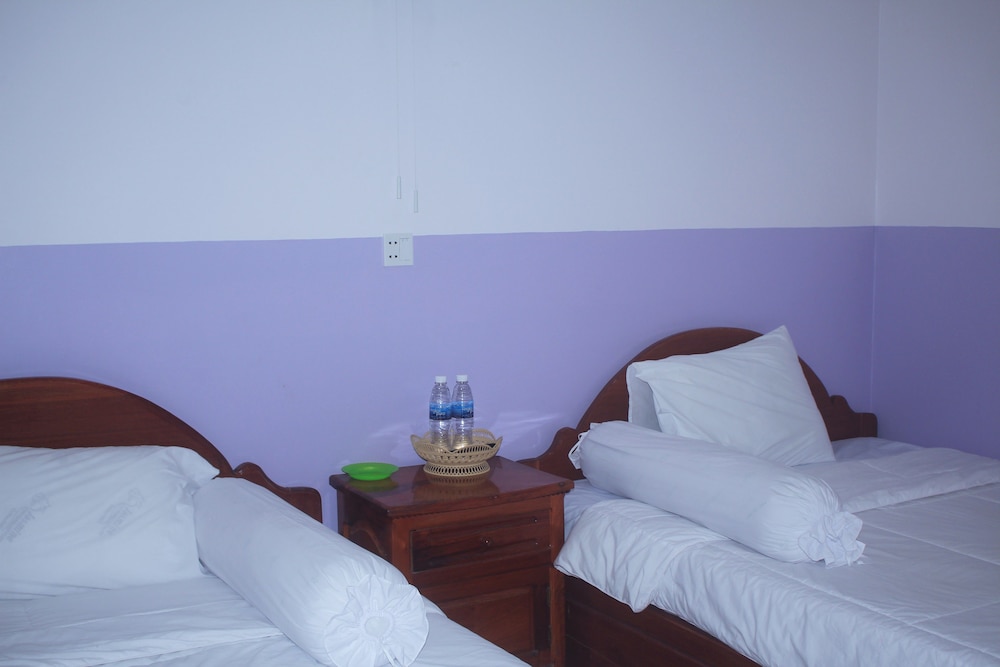 Basic Twin Room photo 3