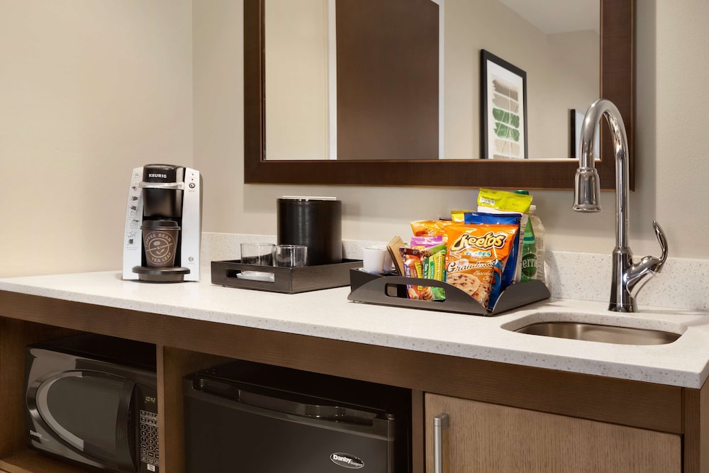2 Queen 2 Room Premium Suite Hearing Accessible Riverview