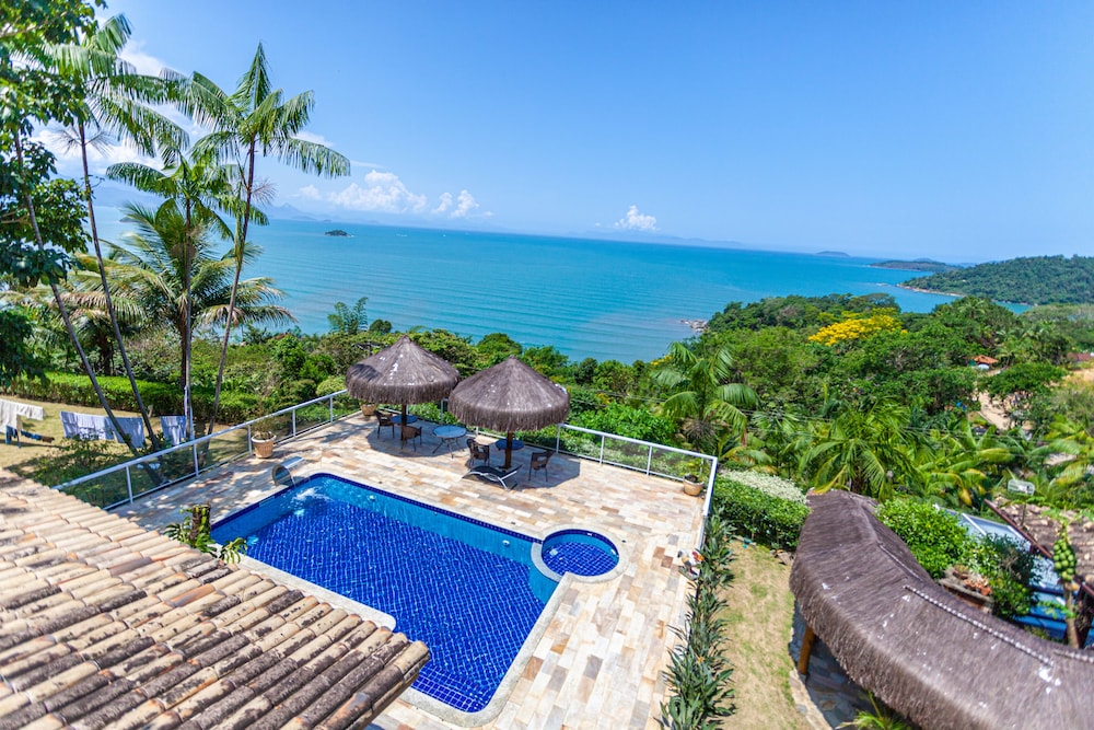 Superior Triple Room, Ocean View photo 2