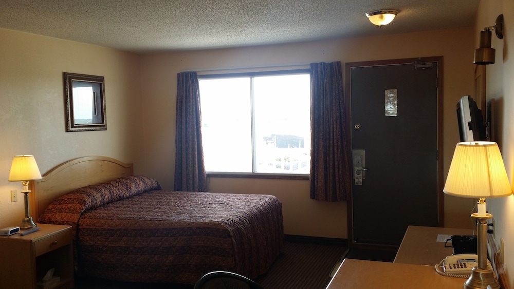 Economy Room, 1 Queen Bed