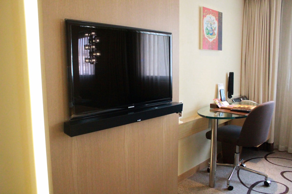 Deluxe King Room - Photo 3