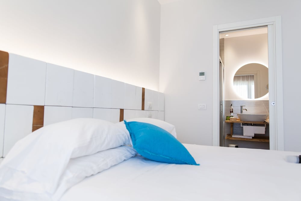 Deluxe Quadruple Room - Photo 6