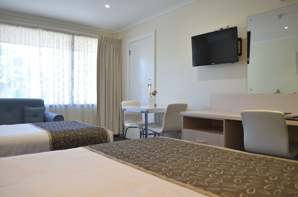 Executive Suite - 1 Queen Bed + 1 Single Bed