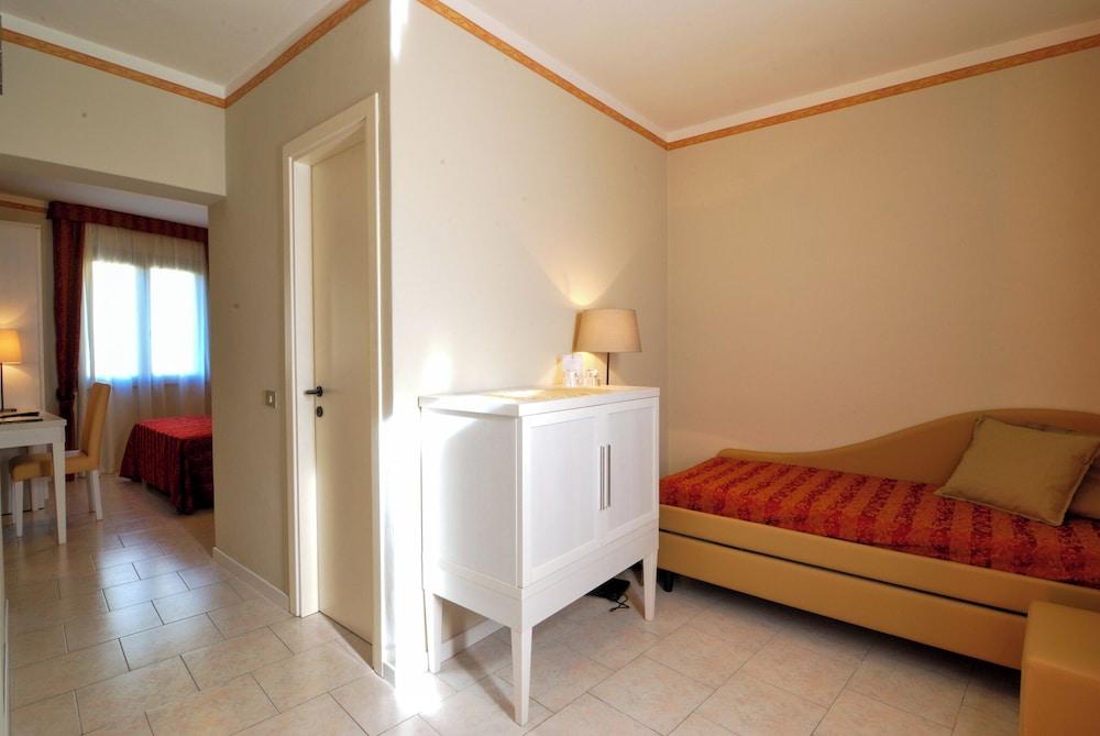 Superior Room, Terrace, Lake View photo 2