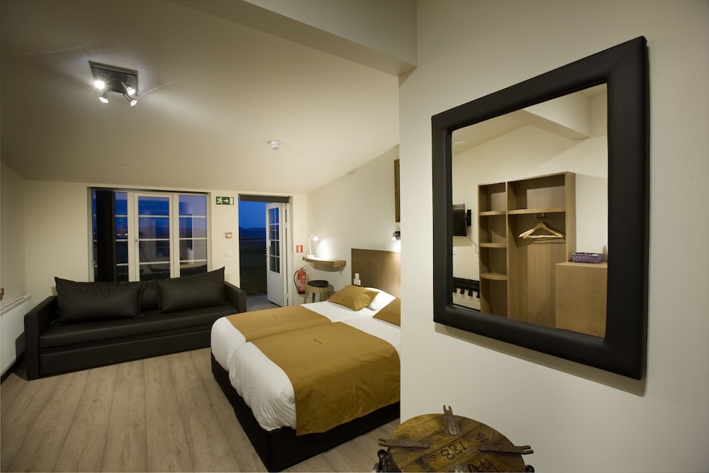 Superior Double Room with Hot Tub and Sauna Access - Self Check-in