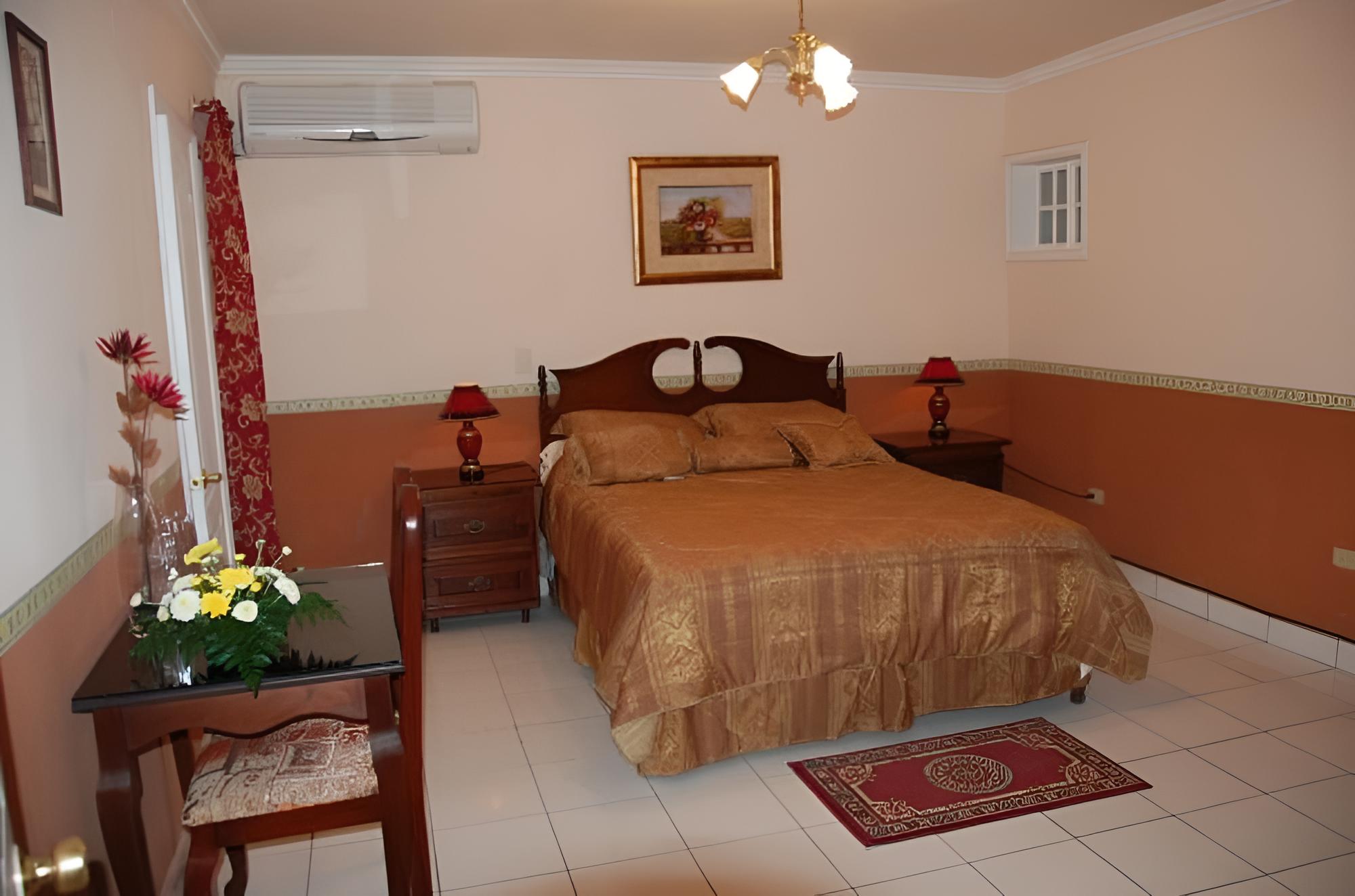 Basic Double Room, Non Smoking photo 2