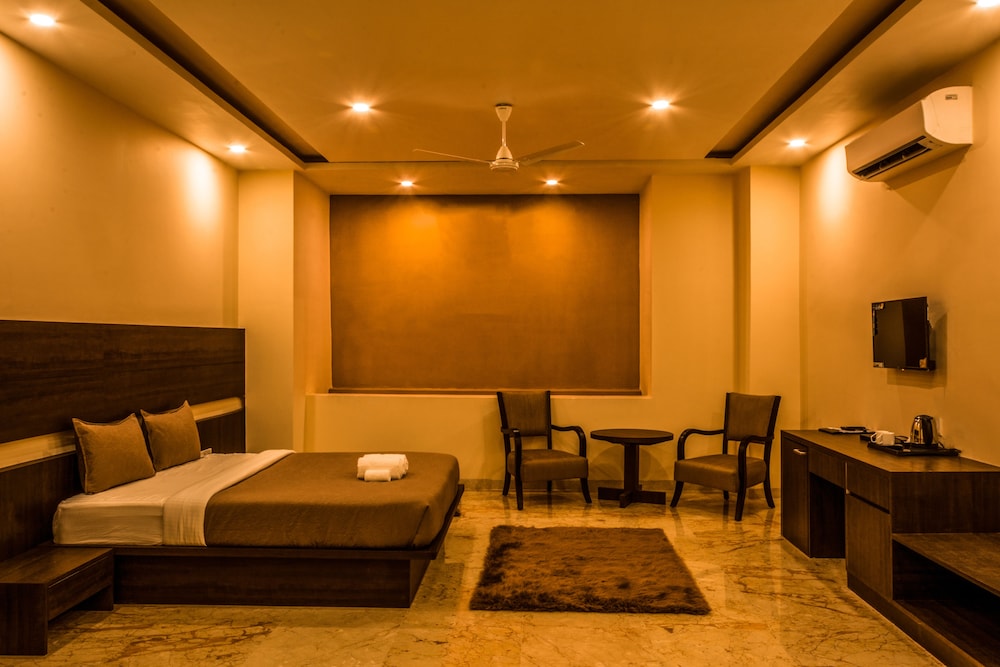 Luxury Suite photo 2
