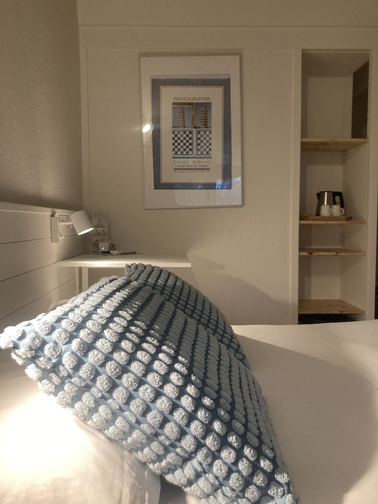 Double Room with 1 Double Bed - Photo 7