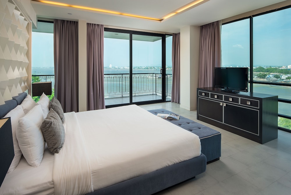 1 Bedroom Suite Sea View