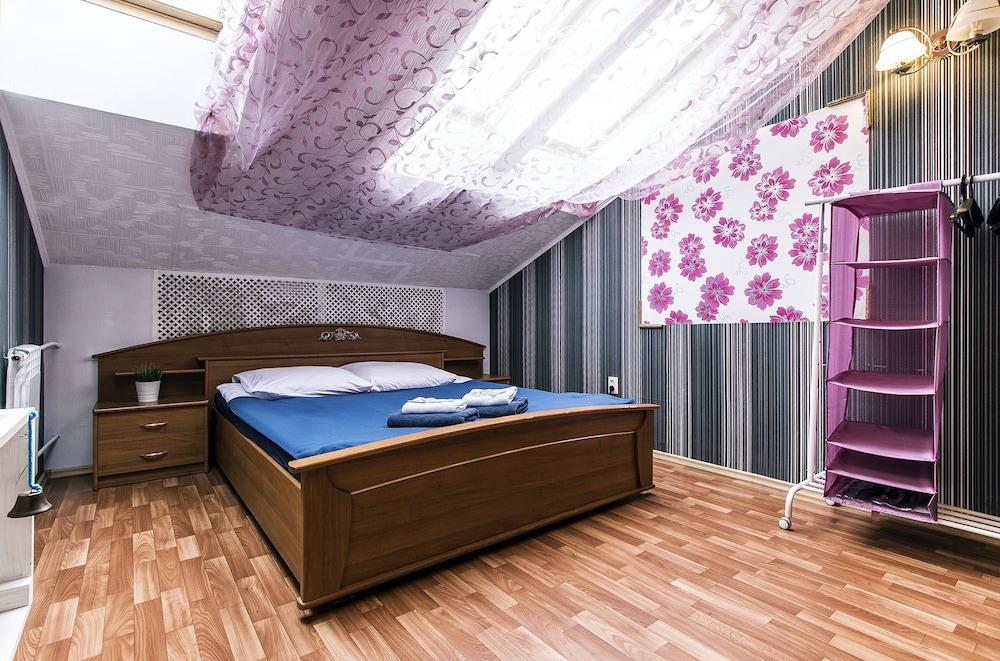 Standard Twin Room, Shared Bathroom