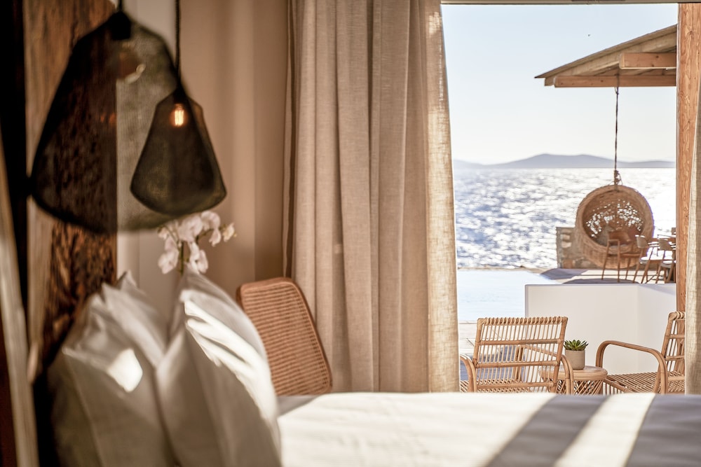 Superior Room, Sea View - Photo 9