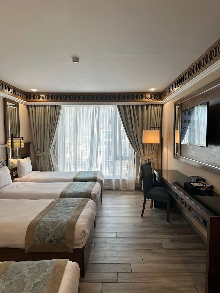 Quadruple Room - Photo 6