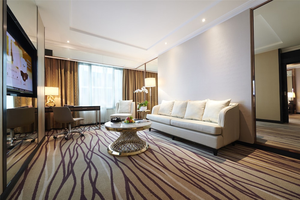 Executive Suite photo 2