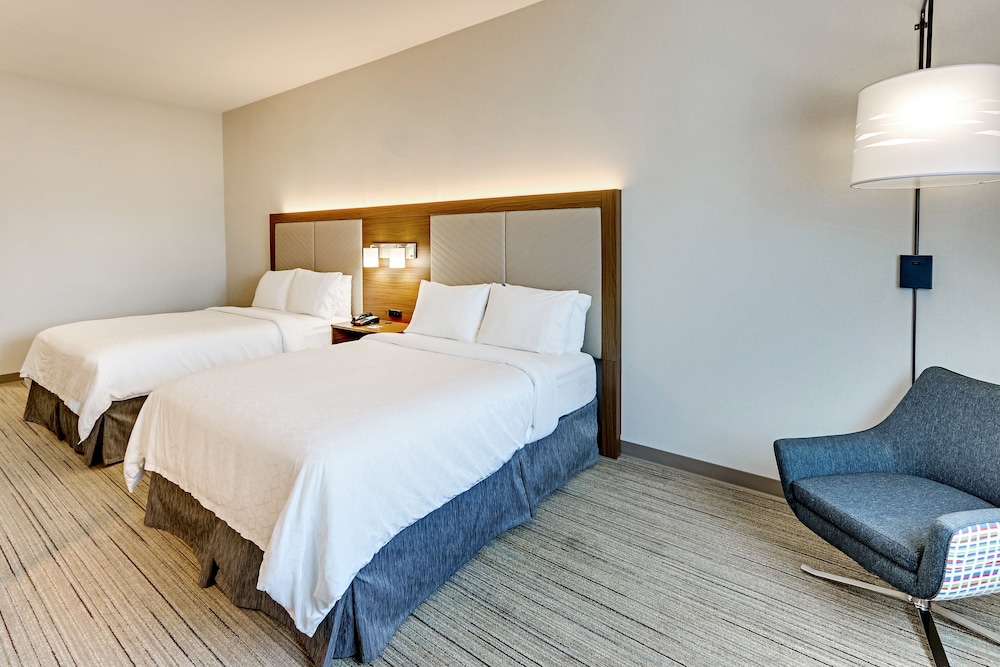 Standard Room, 2 Twin Beds, Accessible (Mobility, Roll-In Shower)