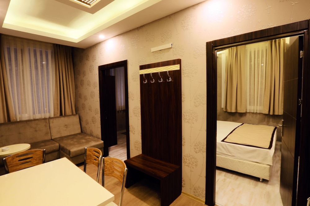 Deluxe Triple Room photo 1
