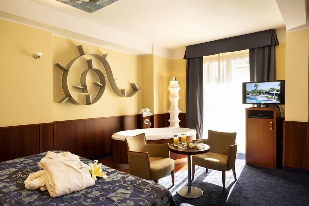 Romantic Double Room photo 1