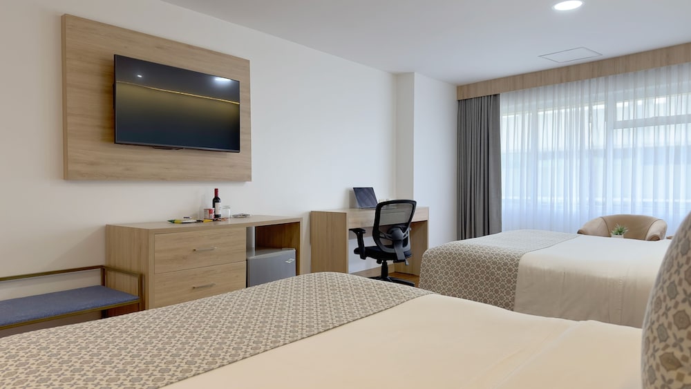 Business Room, 2 Double Beds, Non Smoking