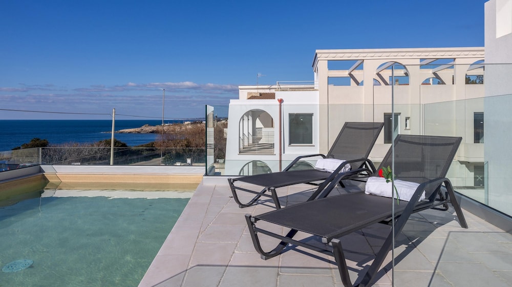 Villa photo 1