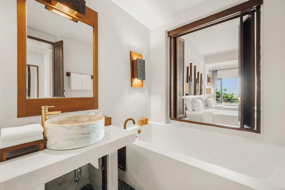 Deluxe Twin Room - Photo 9