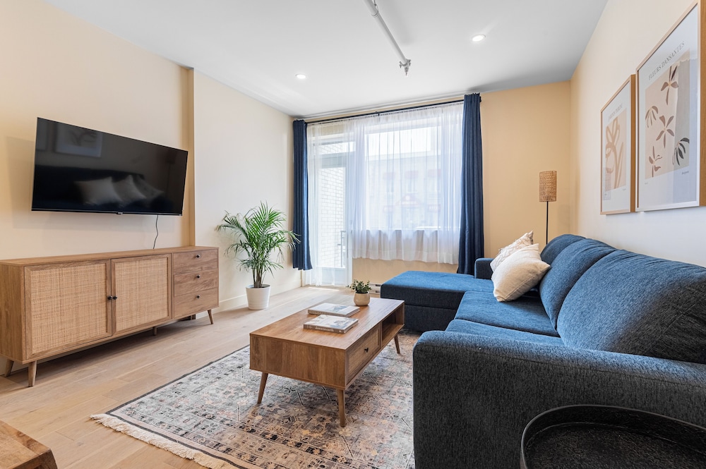 Exclusive Condo, 2 Bedrooms (102)