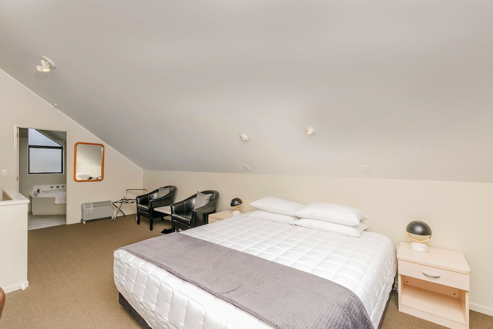 Deluxe Apartment, 1 Bedroom, Non Smoking, Lake View photo 3