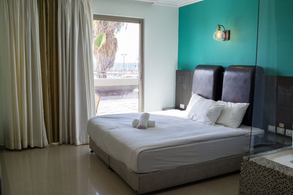 Romantic Triple Room, Sea View photo 1
