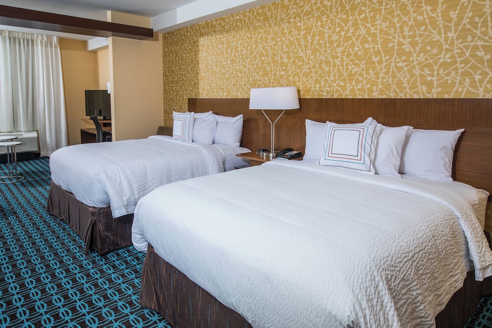 Suite, Multiple Beds (Mobility Accessible, Tub) photo 1