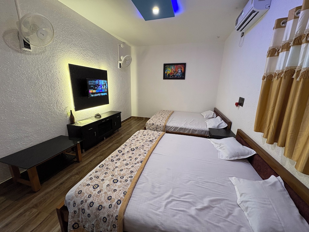 Deluxe Room, Hill View photo 3