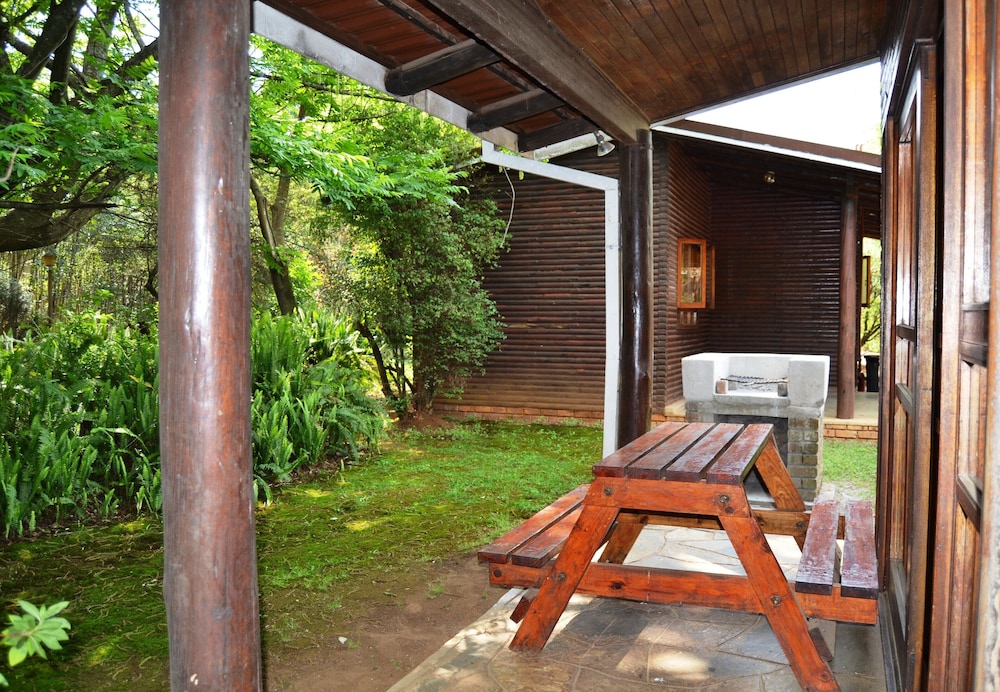 Family Cabin, 1 Bedroom photo 3