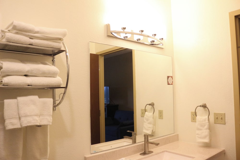 Comfort Single Room, 1 King Bed, Golf View photo 3