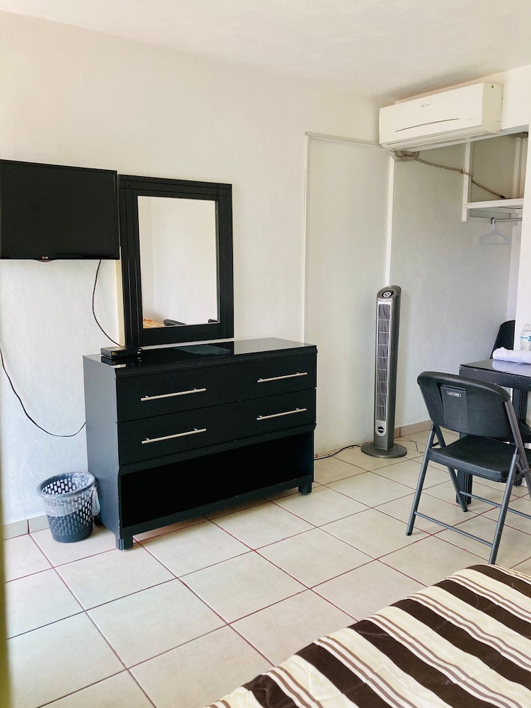 Basic Room - Photo 1