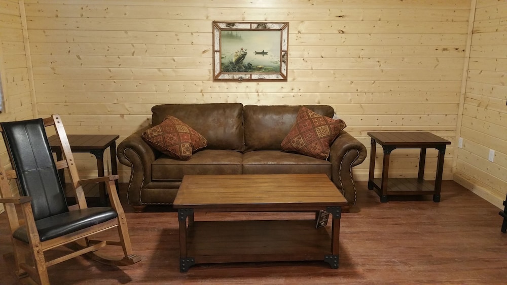 Cabin, 2 Bedrooms photo 1