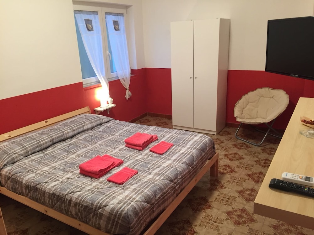 Basic Room photo 2