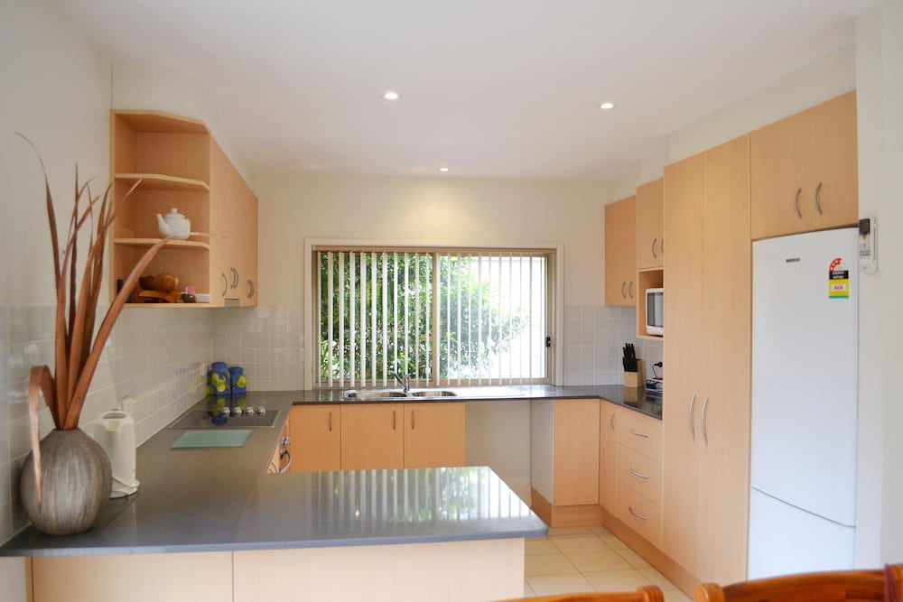 Standard Apartment, 1 Bedroom, Non Smoking, Kitchen (Townhouse min 2) photo 3