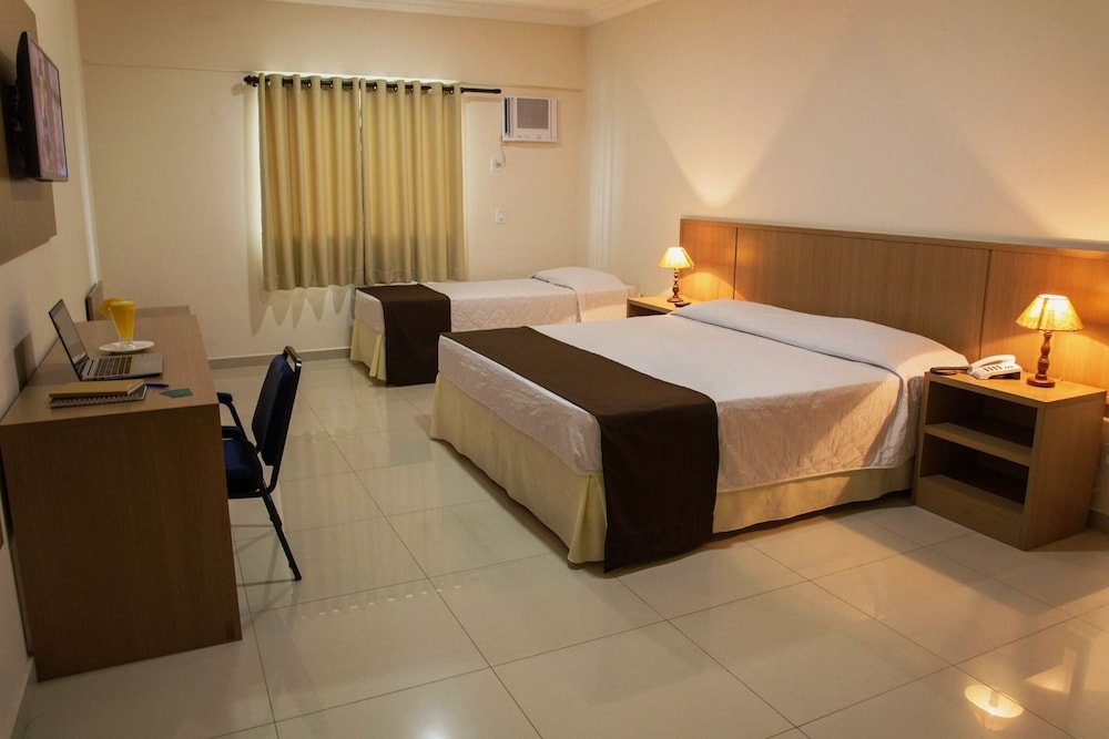 Standard Triple Room, Non Smoking - Photo 2