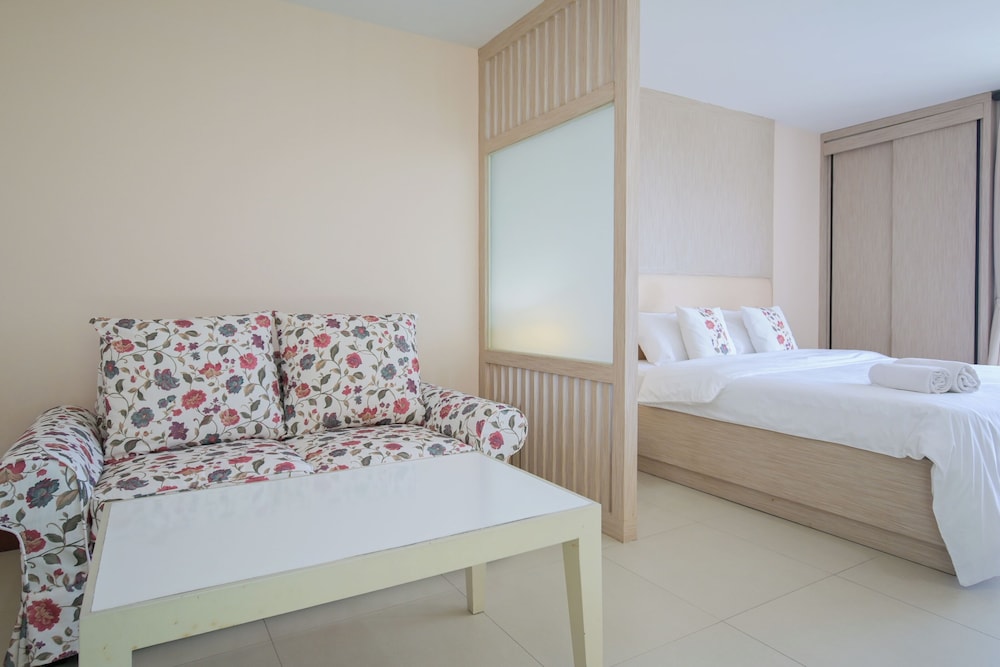 Deluxe Room - Photo 15