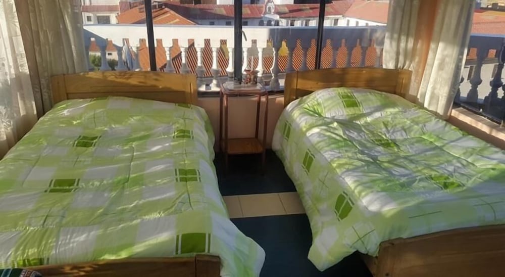 Double Room, 2 Twin Beds, Shared Bathroom photo 1