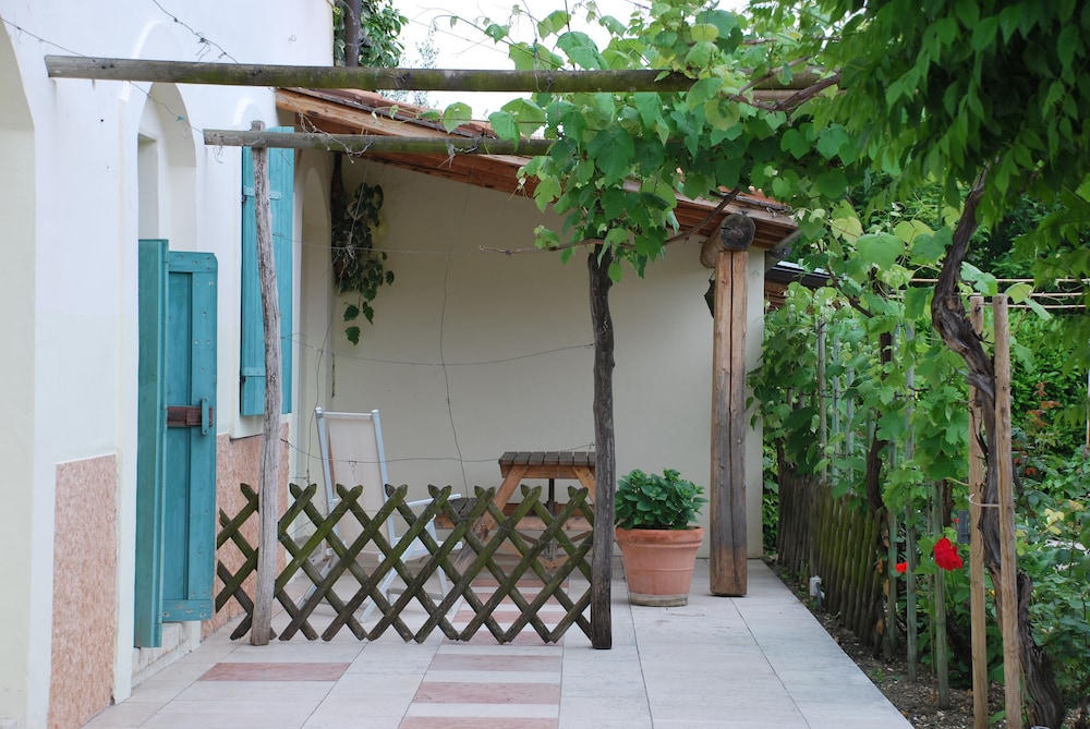 Double Room, Patio photo 1