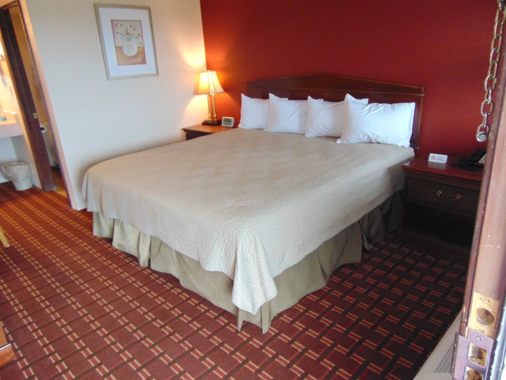Standard Room, 1 King Bed