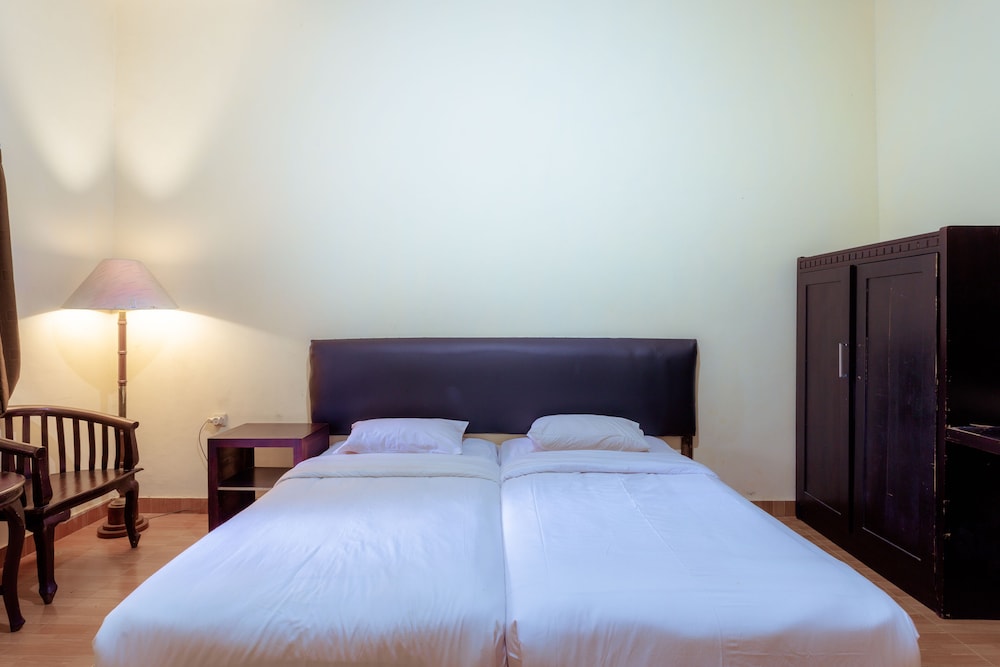 Deluxe Twin Room - Photo 19