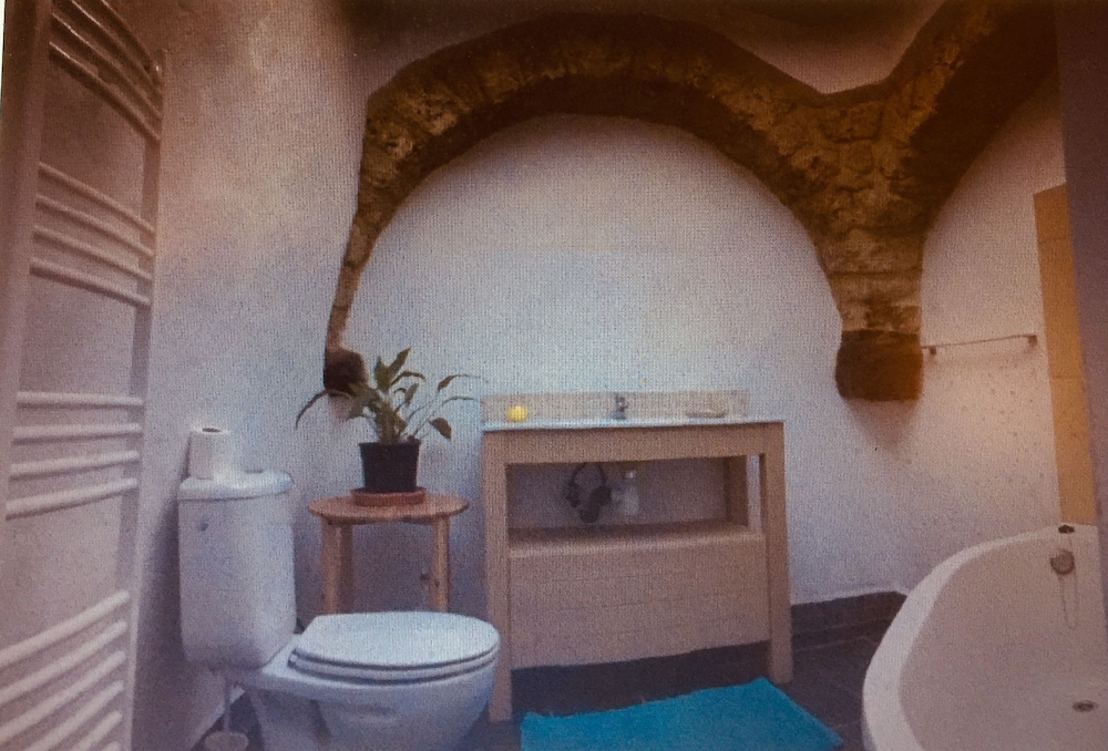 Basic Single Room, 1 Bedroom photo 3