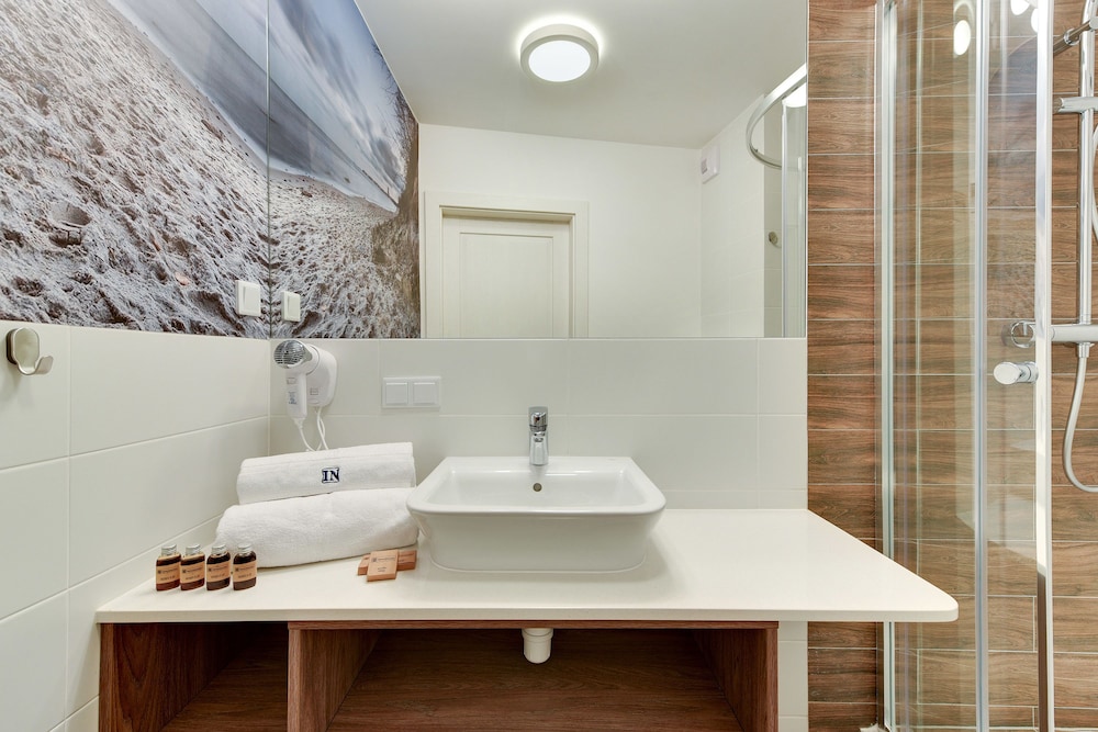 Standard Apartment, Multiple Beds, Kitchenette, River View photo 3
