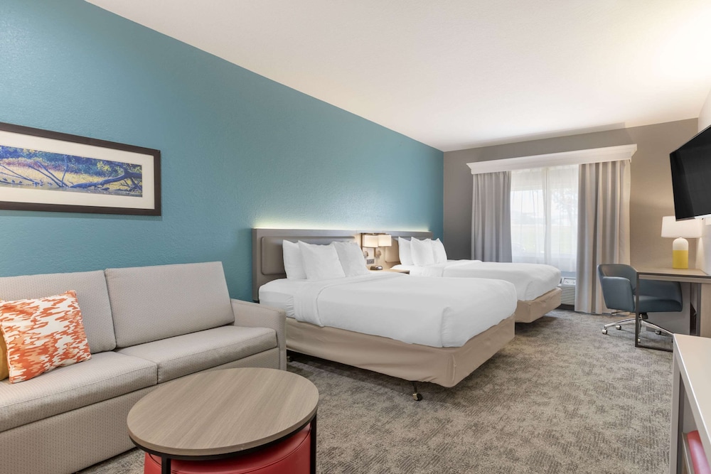 Room, Multiple Beds, Non Smoking - Photo 1