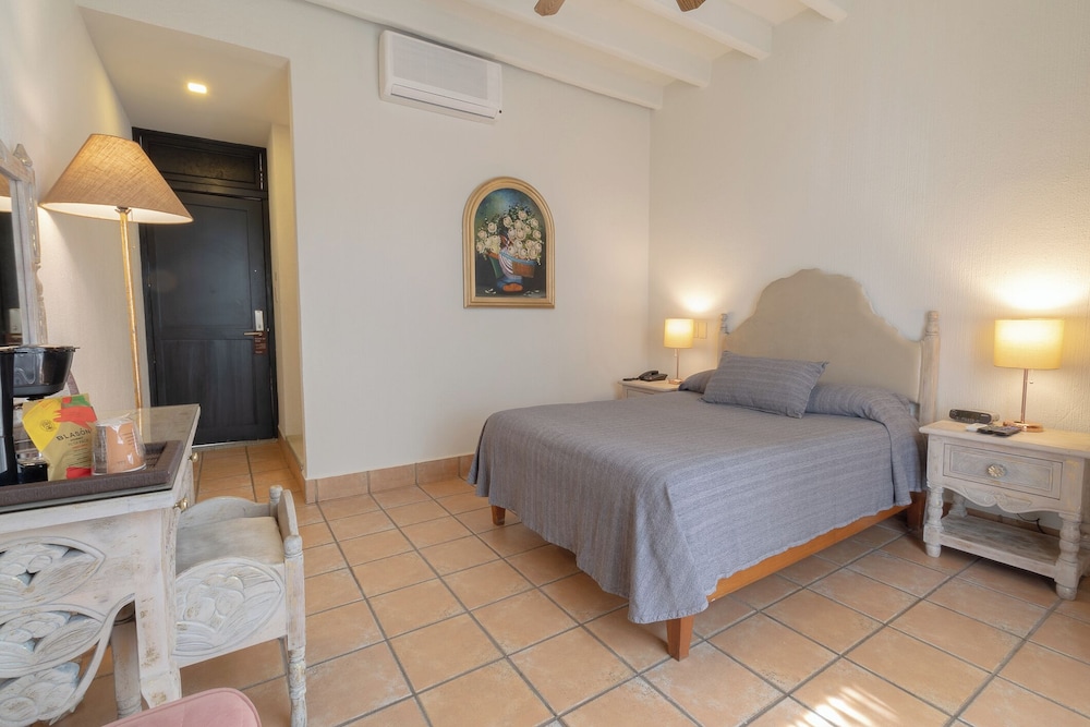 Standard Room, 1 Double Bed, City View - Photo 5