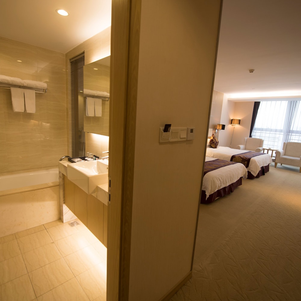 Family Twin Room, Non Smoking - Photo 4